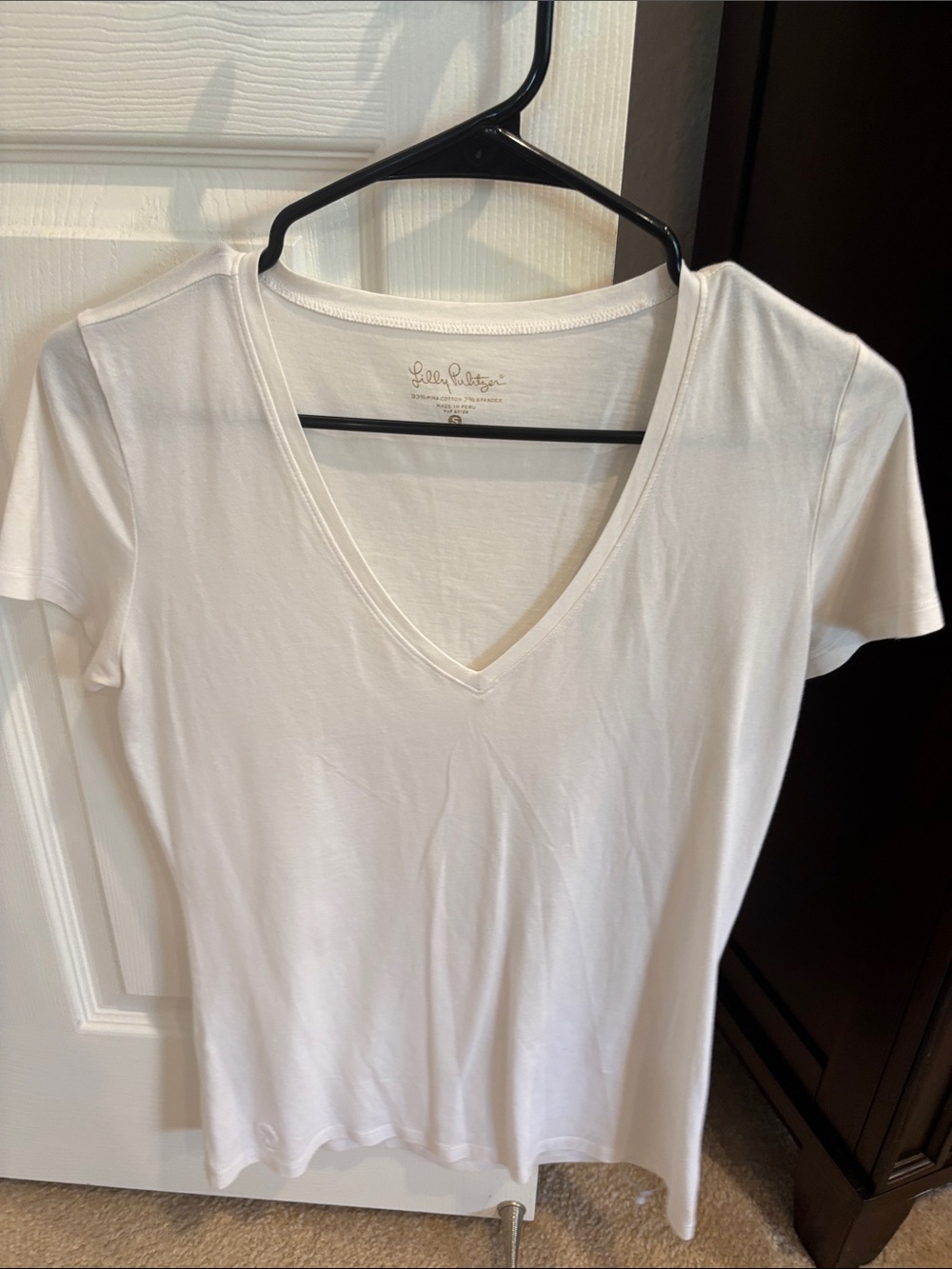 Lilly Pulitzer Women's White V-Neck Short Sleeve Tee